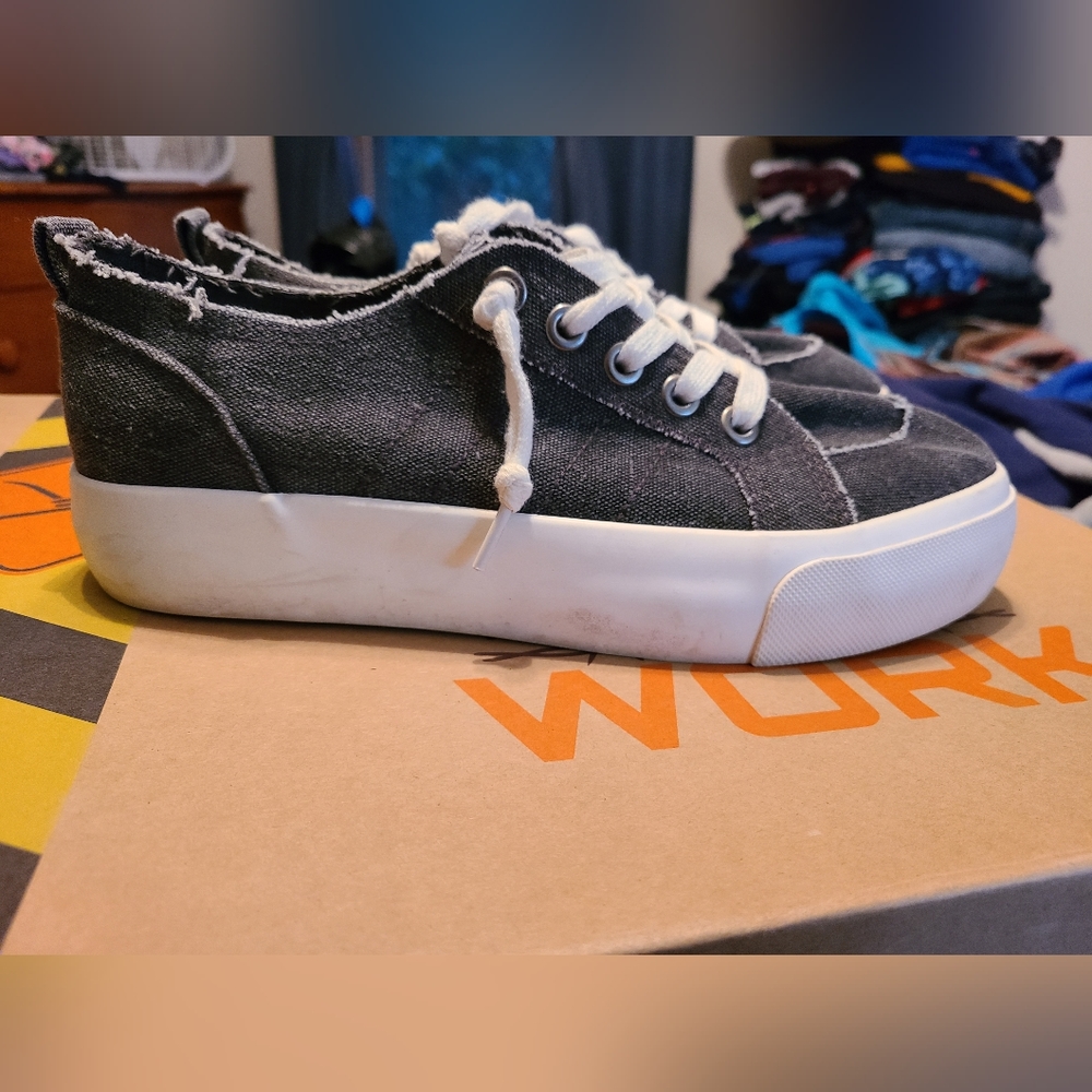 Womens Maurices Sneakers